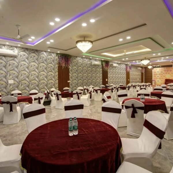 Hotel LA mirage Suite  H 19 Sector 70 Noida 201301 - Image 15