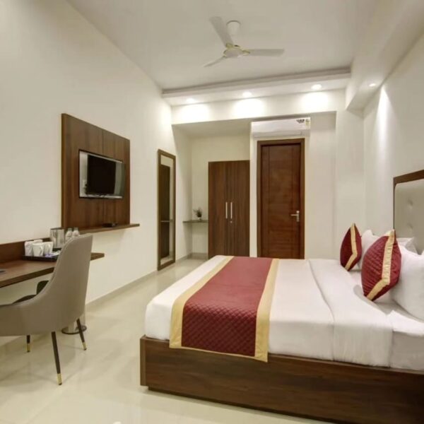 Hotel LA mirage Suite  H 19 Sector 70 Noida 201301