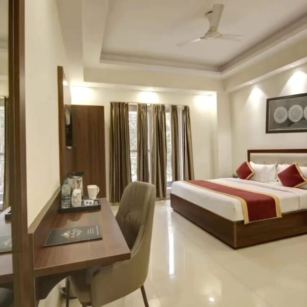 Hotel LA mirage Suite  H 19 Sector 70 Noida 201301 - Image 8