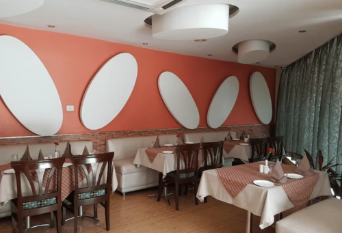 Hotel Le season - Image 3